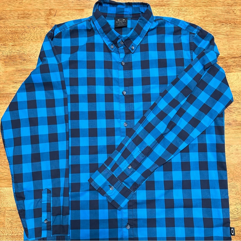 Oakley Blue and Black Plaid Button Down Shirt
